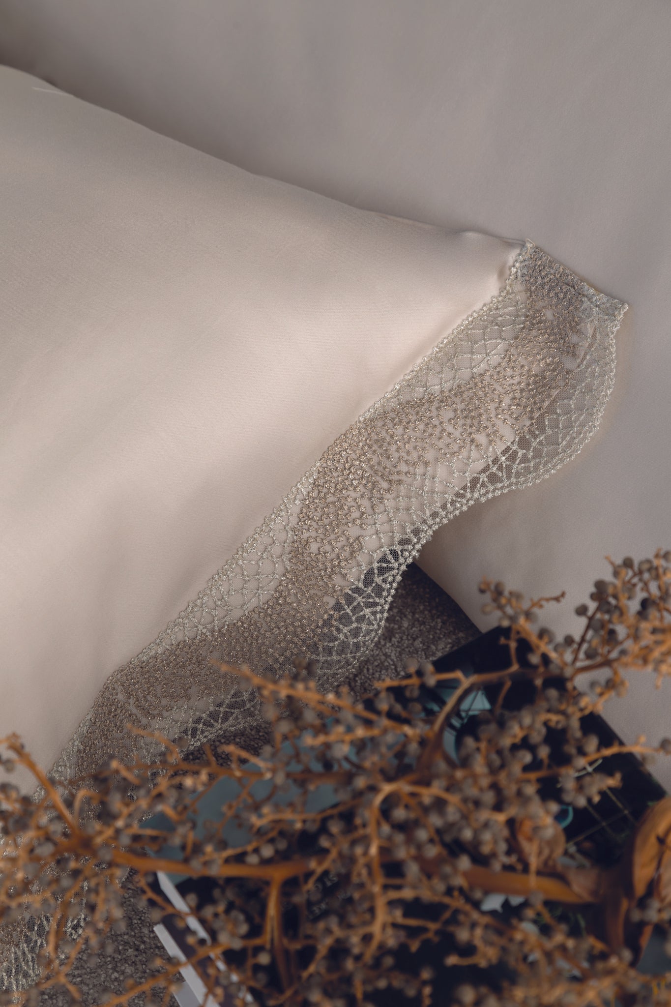 Alezya Pamuk Saten Çift Kişilik Güpürlü Nevresim Takımı - Bej