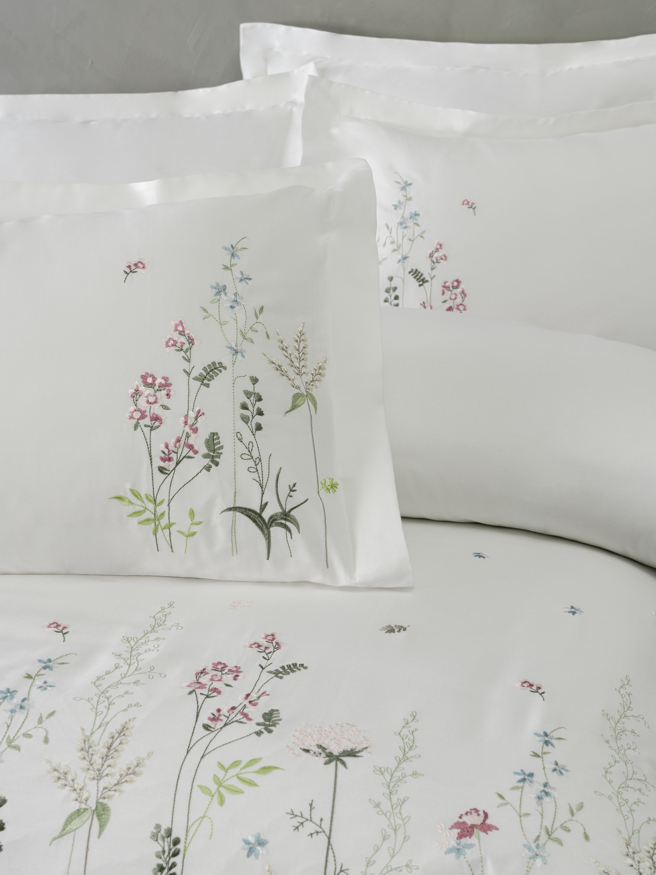 Botanic Nakışlı Pamuk Saten Çift Kişilik Nevresim Takımı