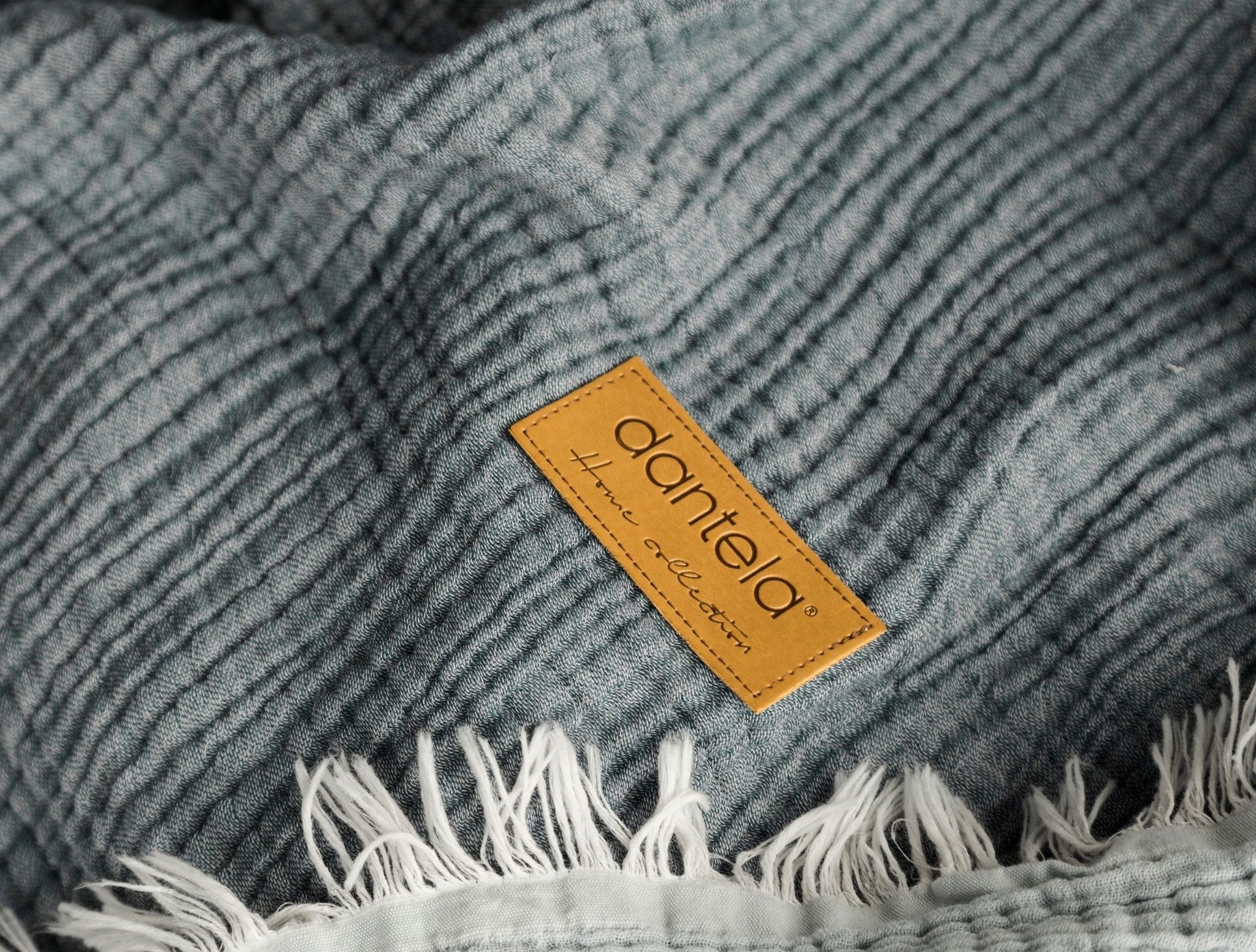 Camino Müslin 4 Katlı Yatak Örtüsü - Antrasit- Açık Gri