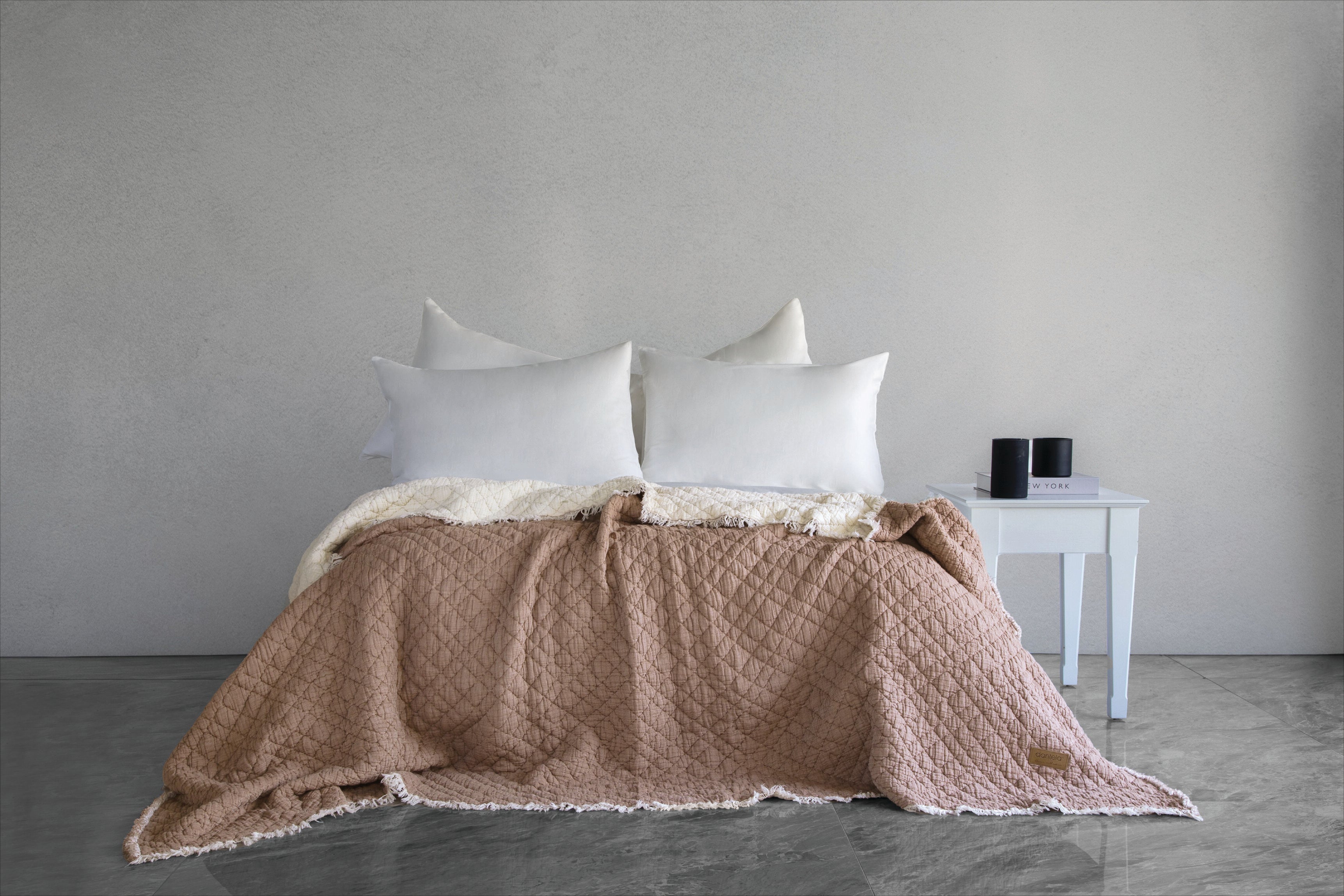 Cedric Polyester Dolgulu Yıkamalı Yatak Örtüsü - Kahve