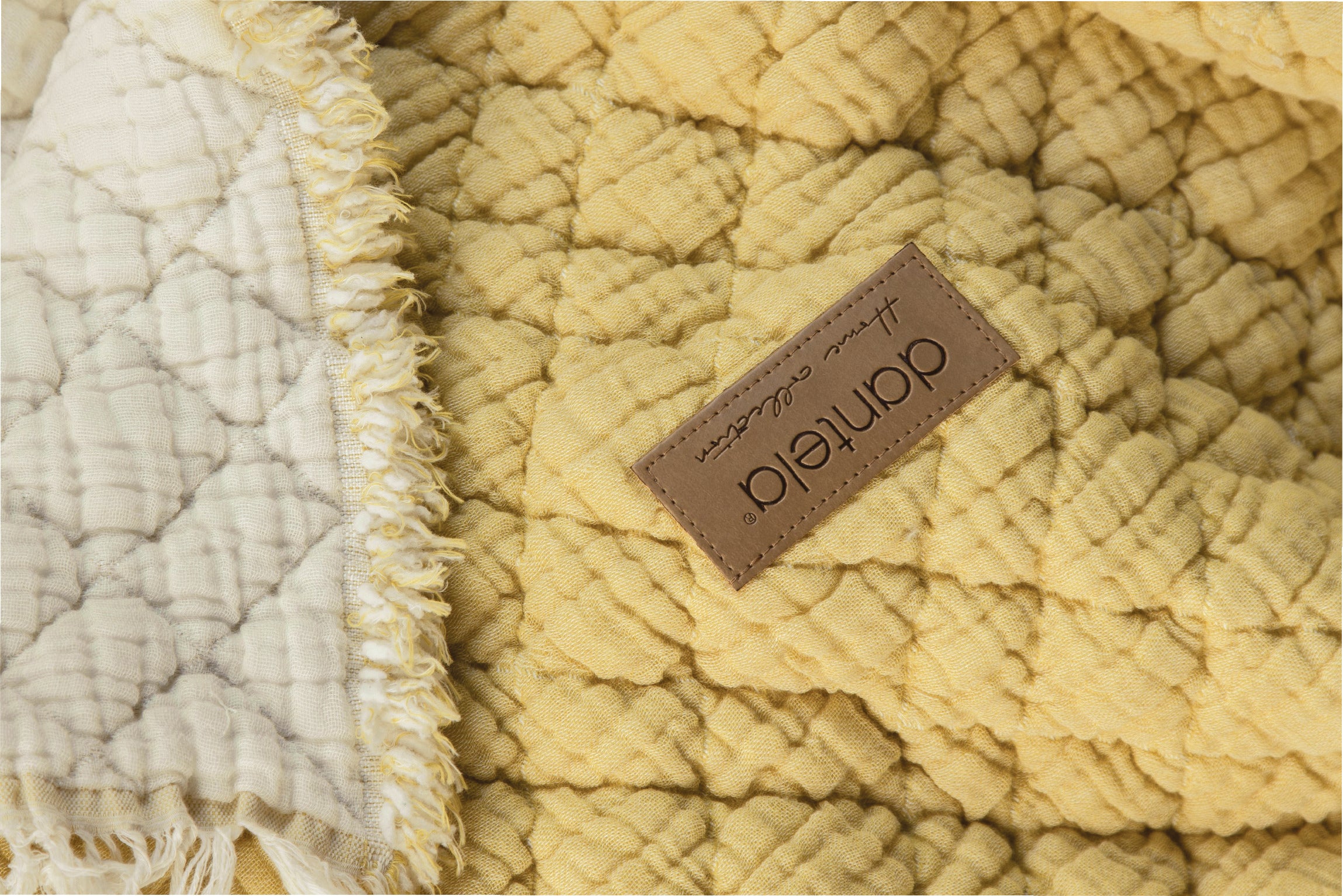 Cedric Polyester Dolgulu Yıkamalı Yatak Örtüsü - Sarı