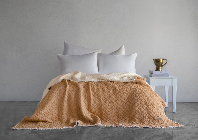 Cedric Polyester Dolgulu Yıkamalı Yatak Örtüsü - Somon