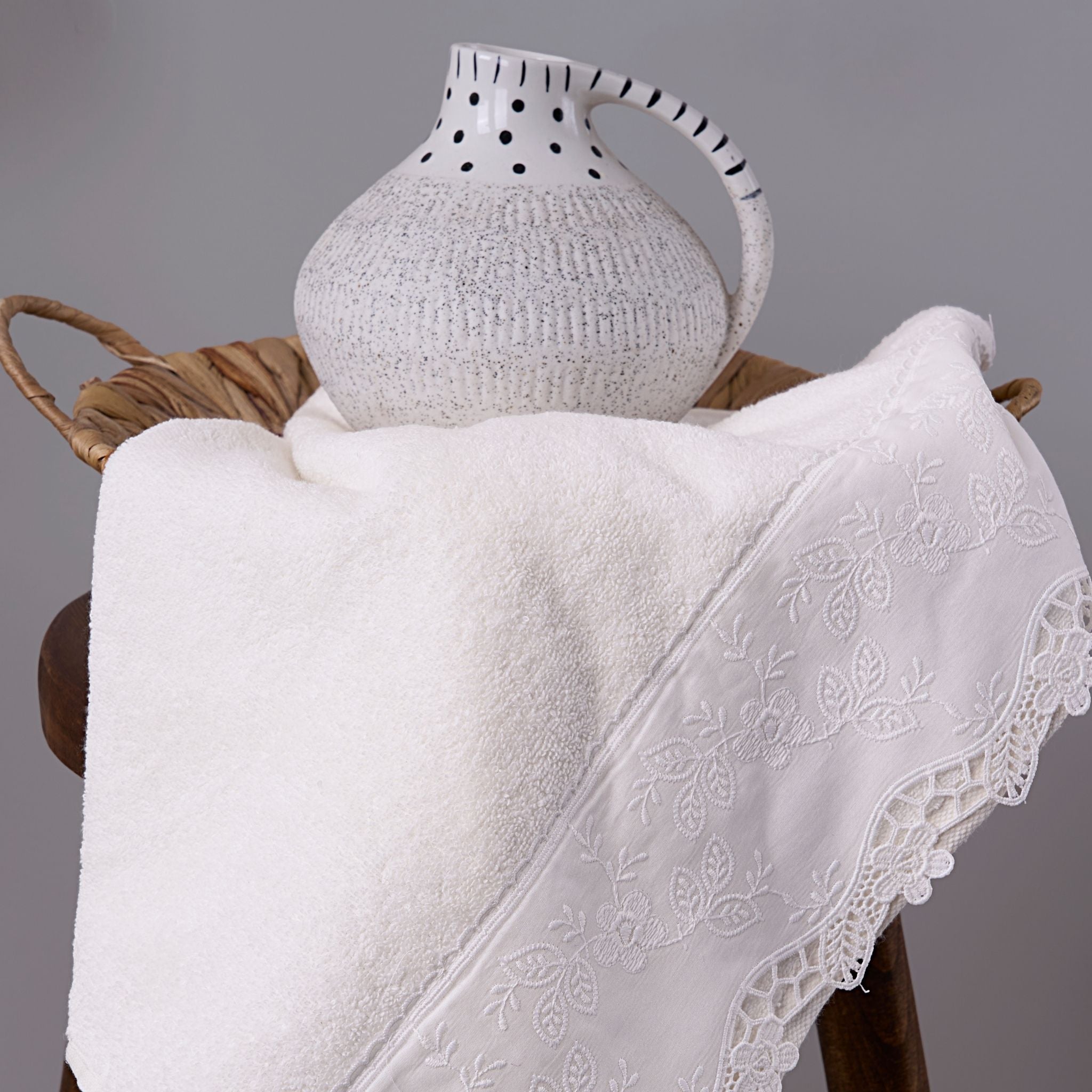 Cındy Tekli Pamuklu Güpürlü Bornoz Seti