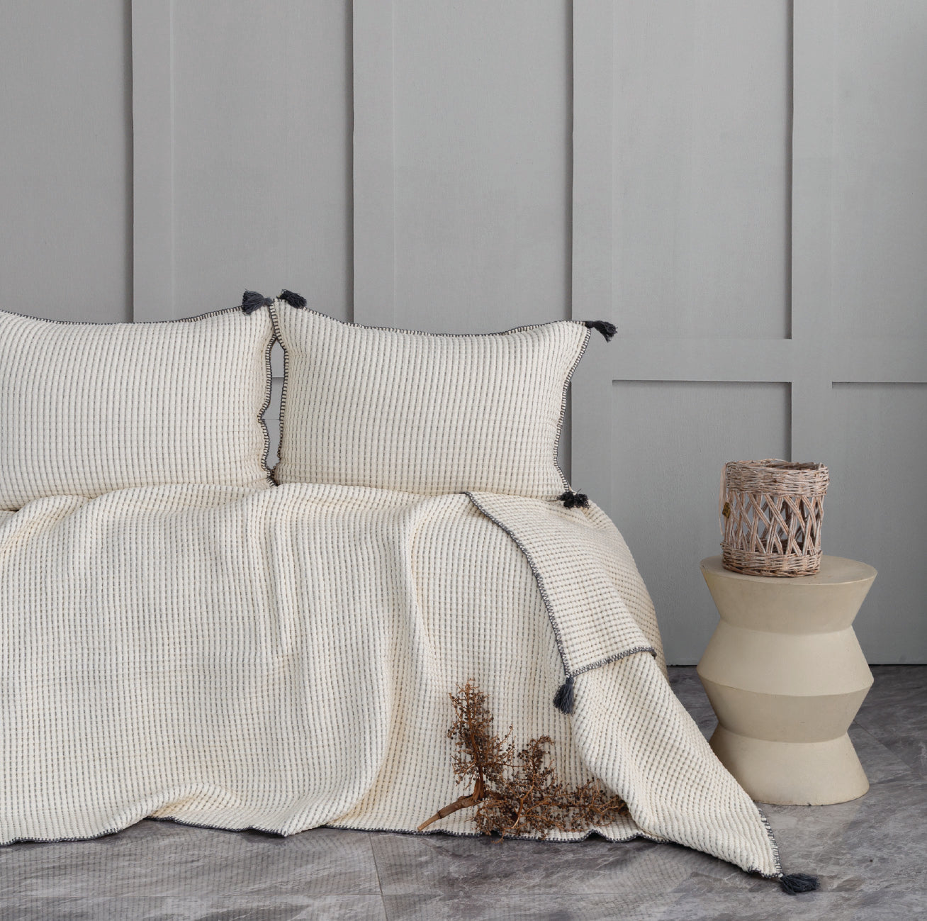 Drina Çift Kişilik Püsküllü Yatak Örtüsü & Pike Takımı - Antrasit