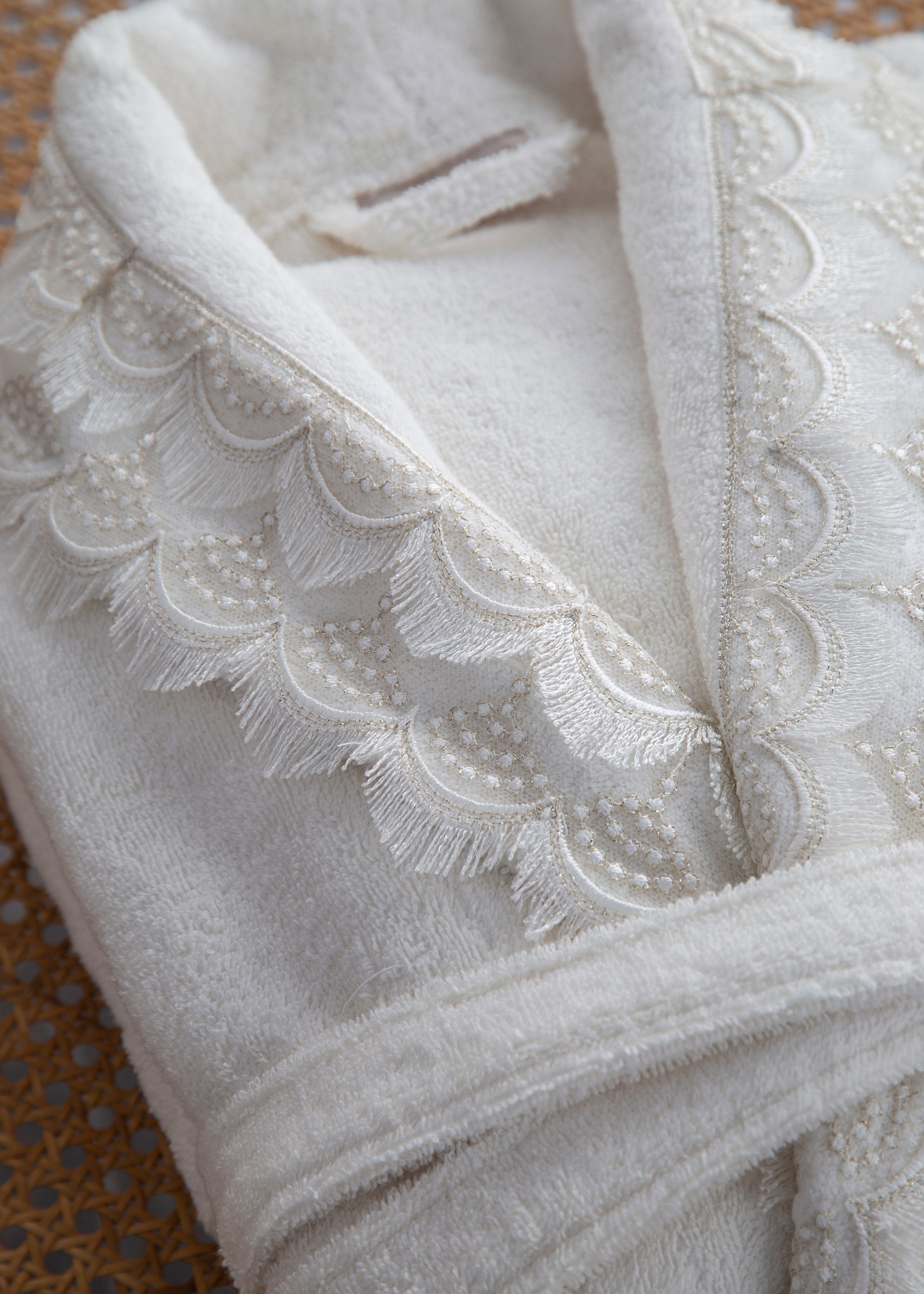 Eflin 6'lı 3D Güpürlü Pamuk Bornoz Seti - Krem/Krem