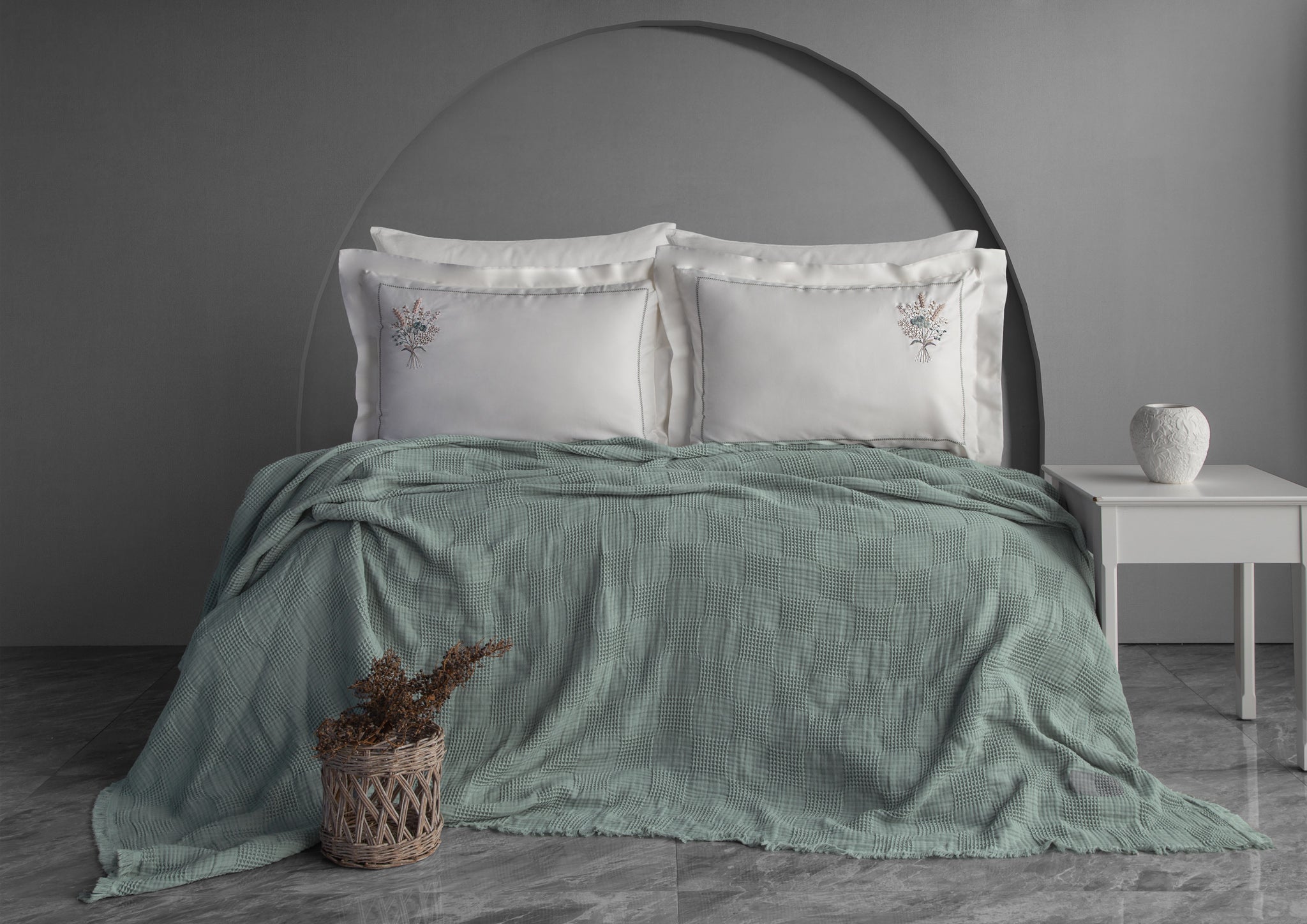 Garden Nakışlı EL-İŞİ Kırlent & Örtü Takımı - Mint