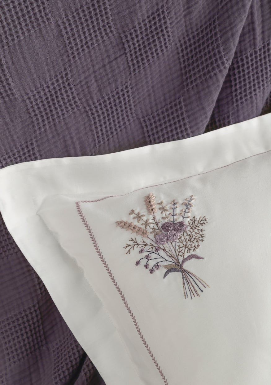 Garden Nakışlı EL-İŞİ Kırlent & Örtü Takımı - Mürdüm
