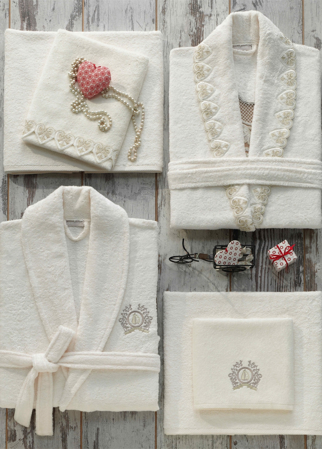 Love 6 Parça Güpürlü Bambu Aile Bornoz Seti - Krem