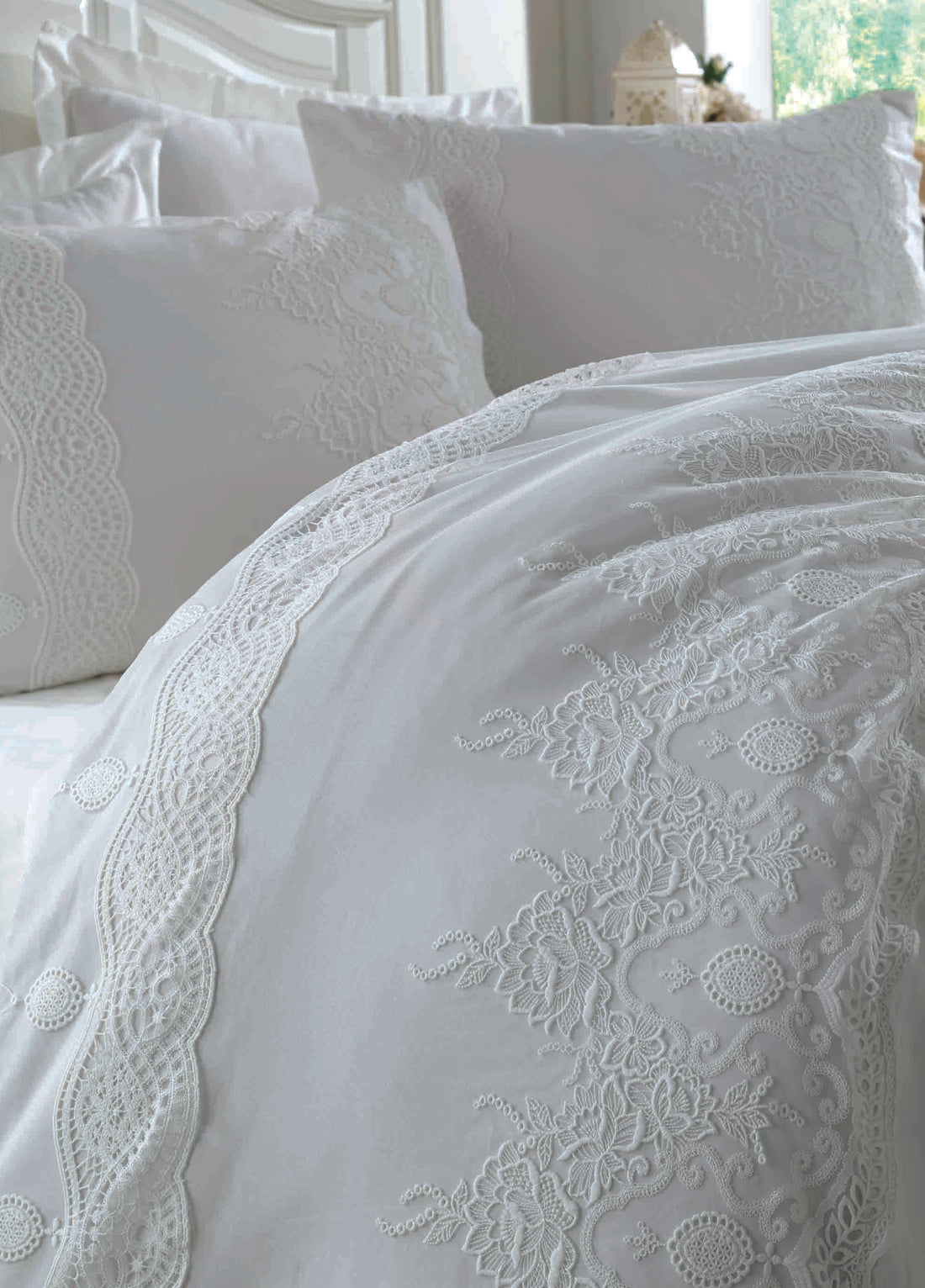 Свадебный комплект из хлопкового атласа и гипюра Duru - Белый