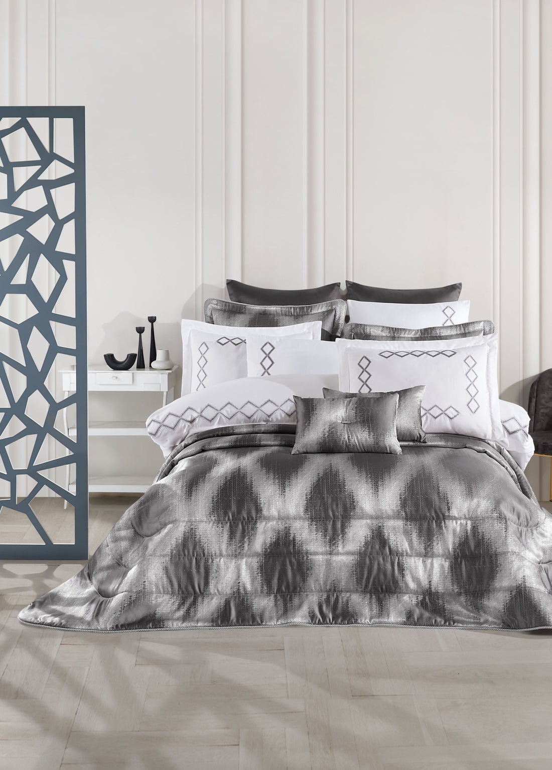 Комплект покрывала Rimma из жаккардового волокна