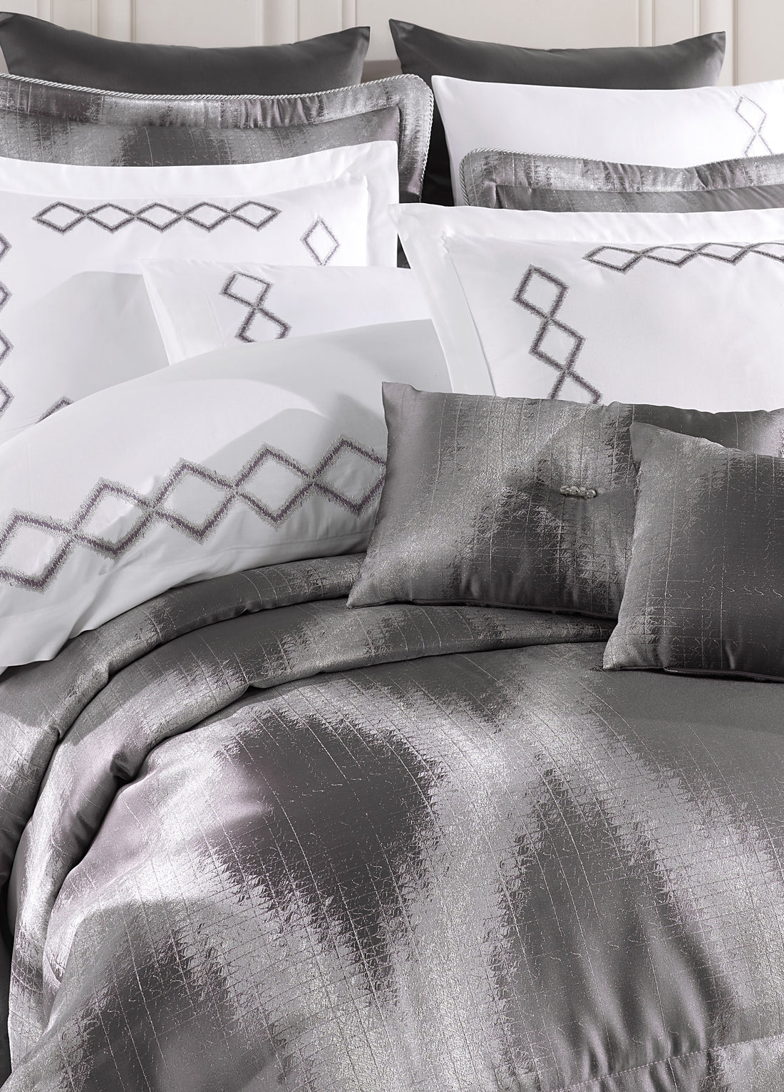 Комплект покрывала Rimma из жаккардового волокна