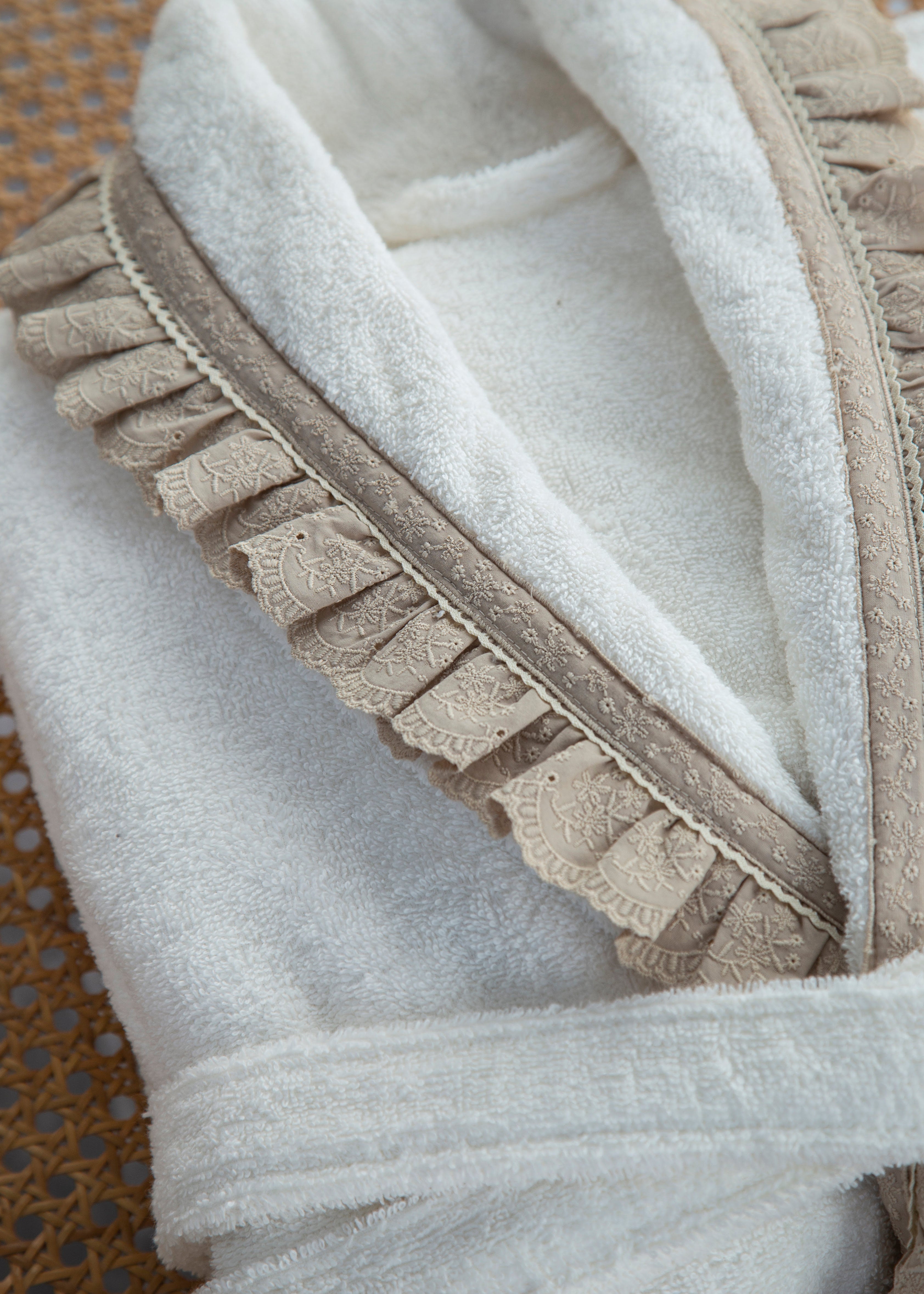 Layla 6'lı Güpürlü Pamuk Bornoz Seti - Krem/Bej