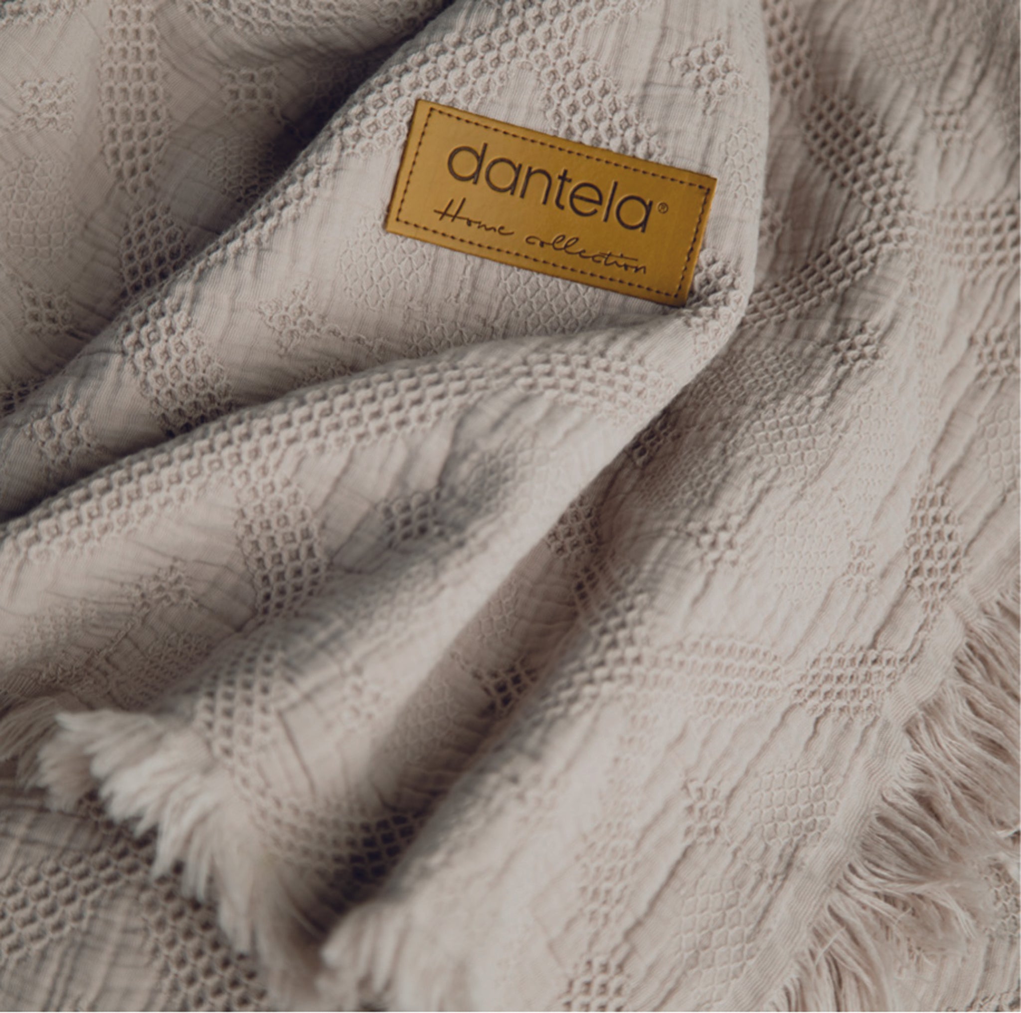 Lucca Fitilli Desen Yatak Örtüsü - Koyu Bej