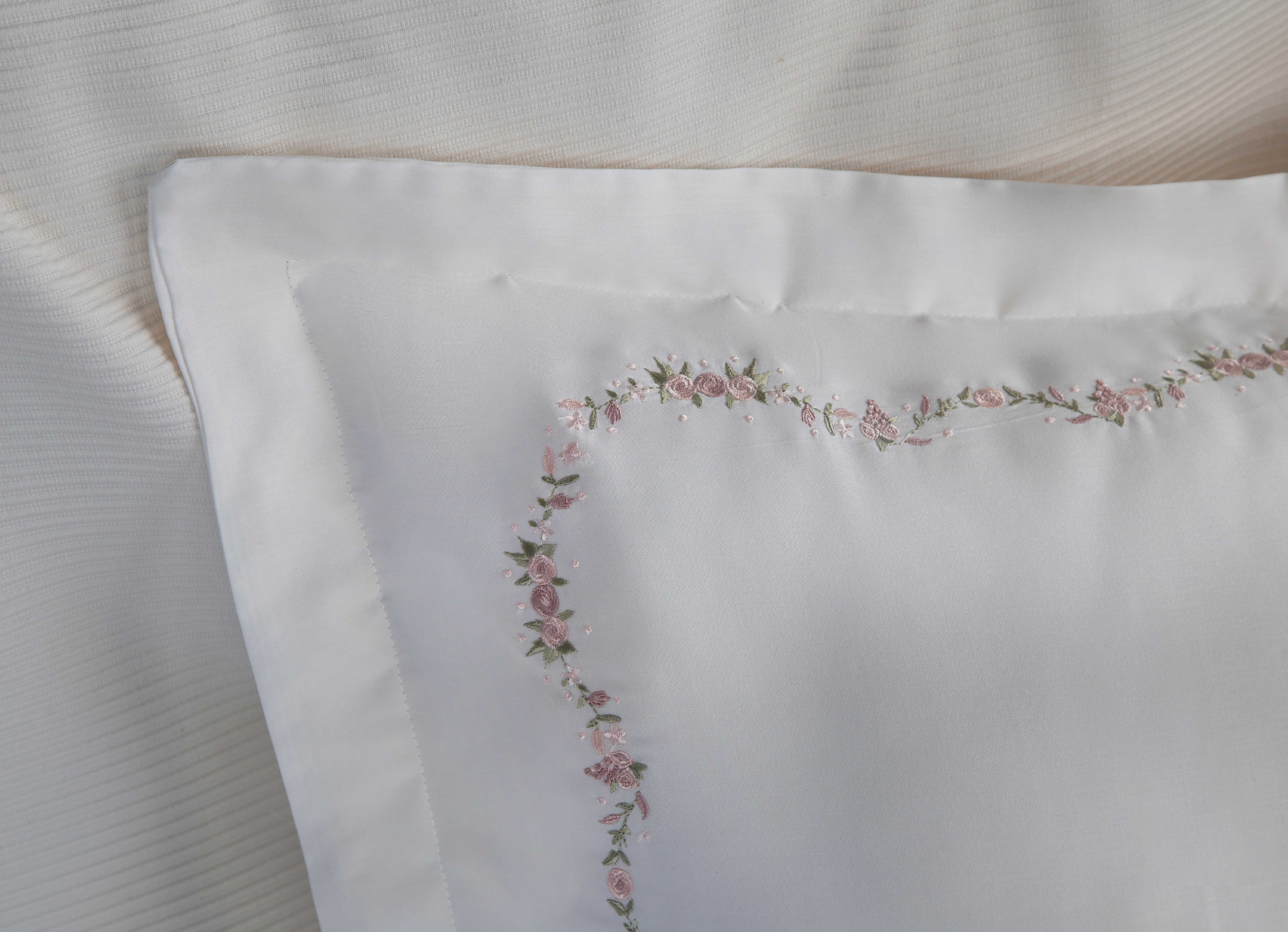 Minoa Nakışlı Pamuk Saten Pike Takımı - Krem