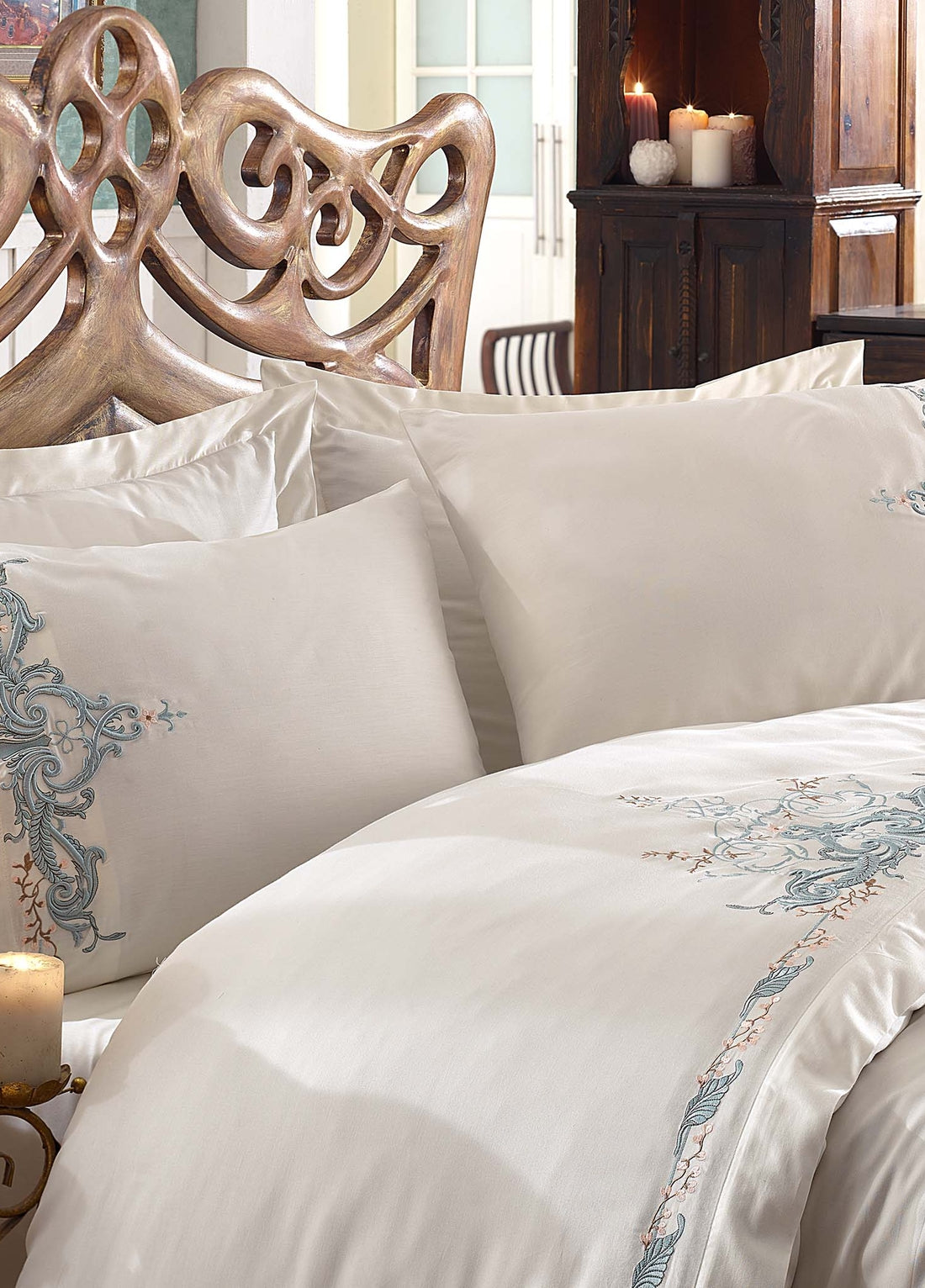 Olivia Nakışlı Çift Kişilik Nevresim Takımı - Krem/Mint