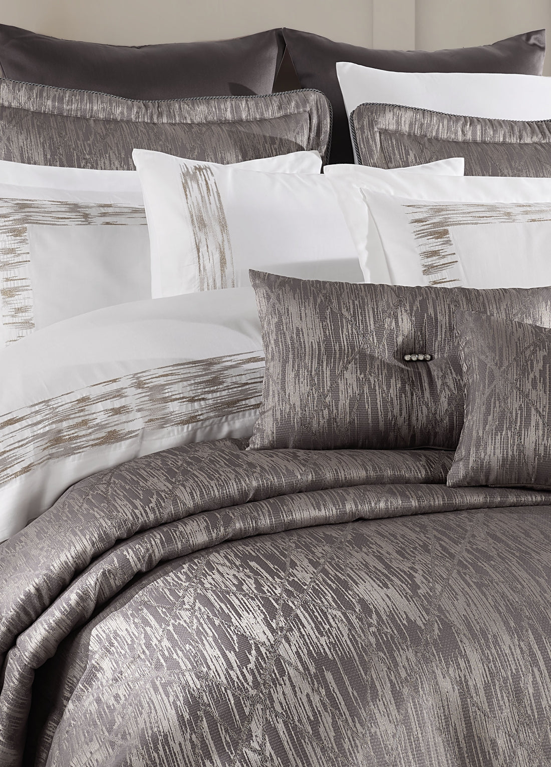 Dantela Arvent Nakışlı Nevresim & Jakarlı Elyaflı Yatak Örtüsü Seti