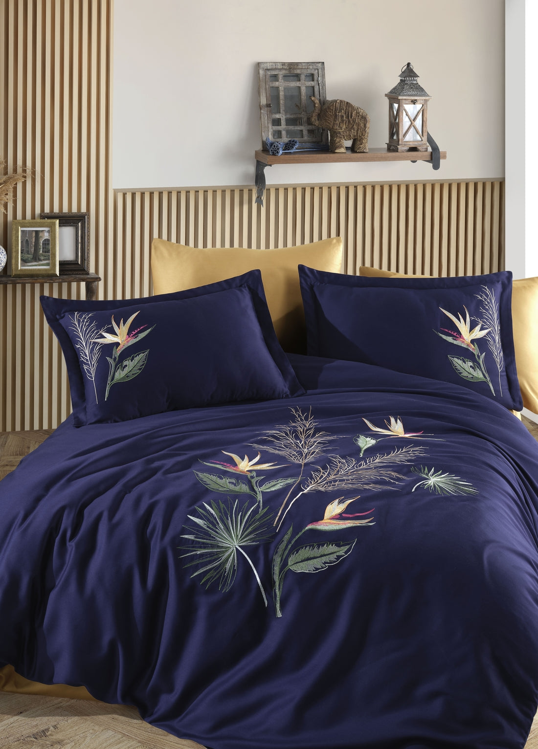 Starliçe Nakışlı Pamuk Saten Nevresim Takımı - Lacivert