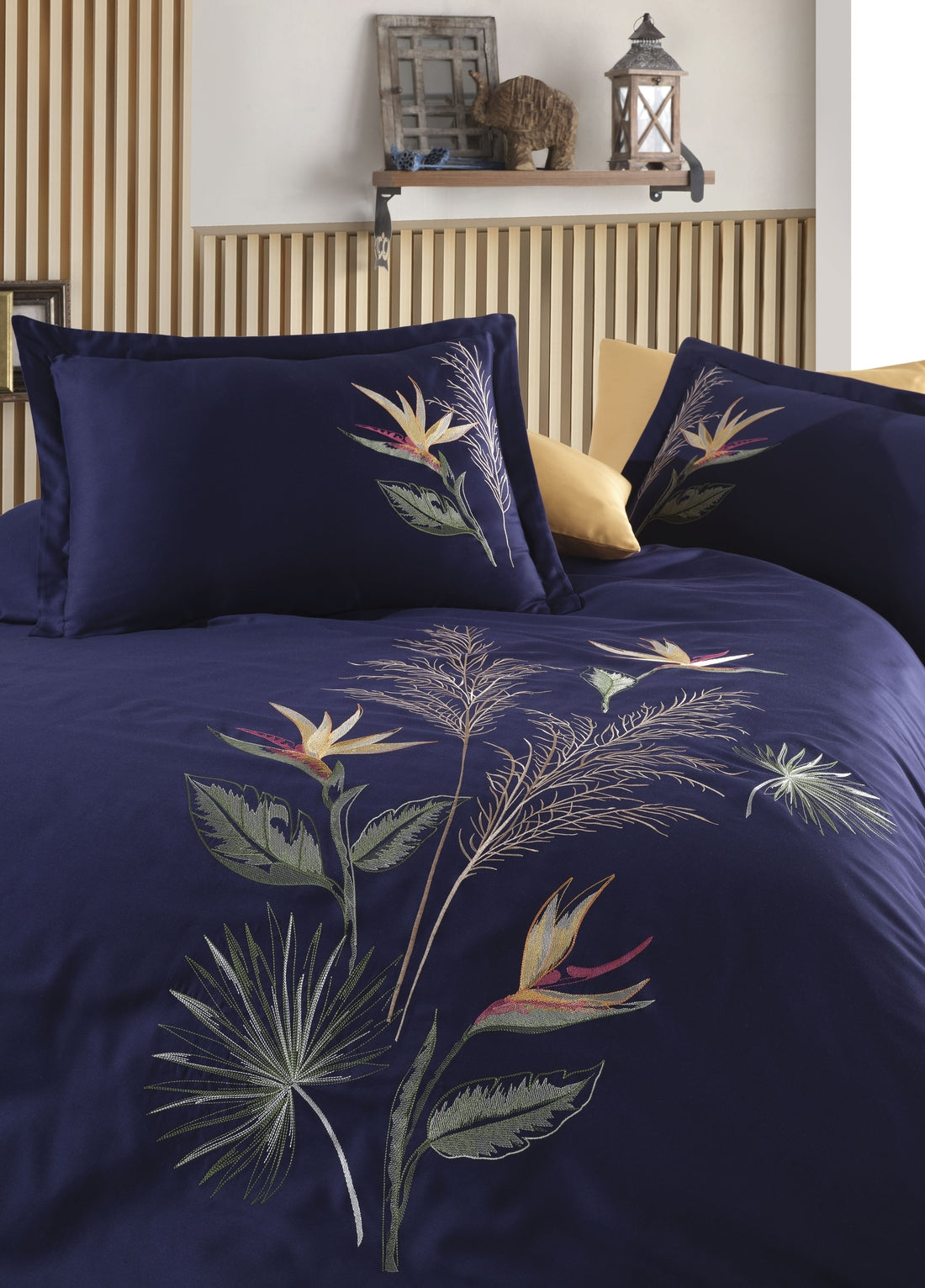 Starliçe Nakışlı Pamuk Saten Nevresim Takımı - Lacivert