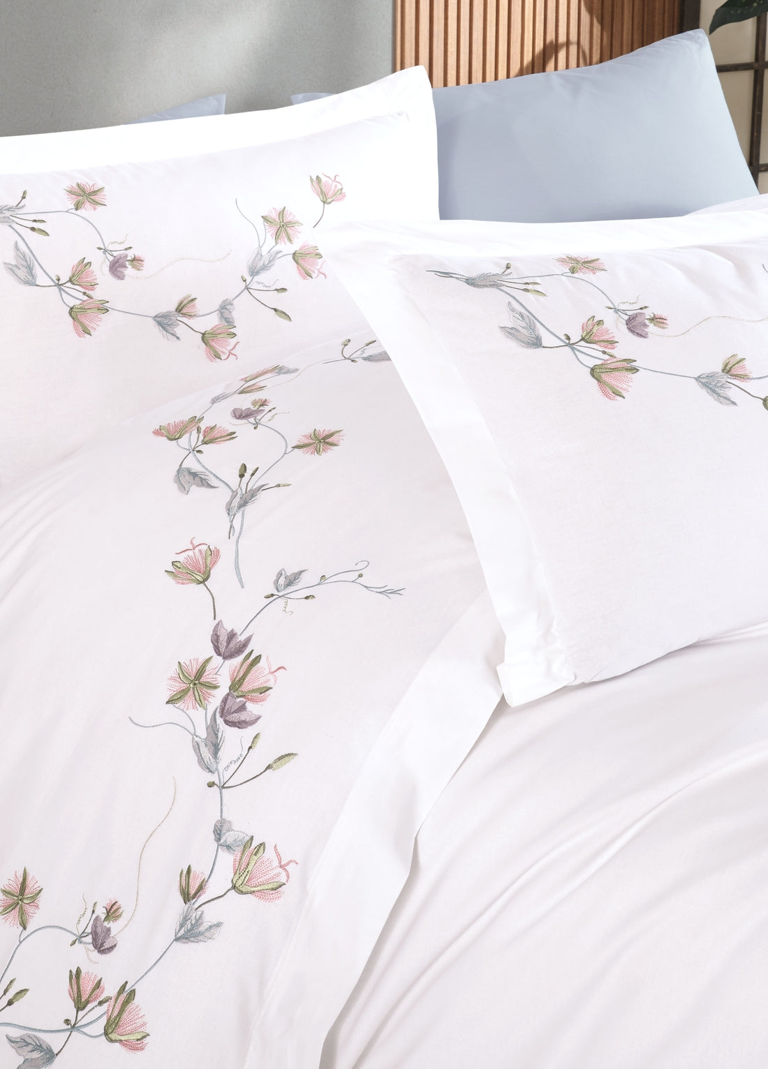 Комплект пододеяльников из атласного поплина с вышивкой Carmen - Белый