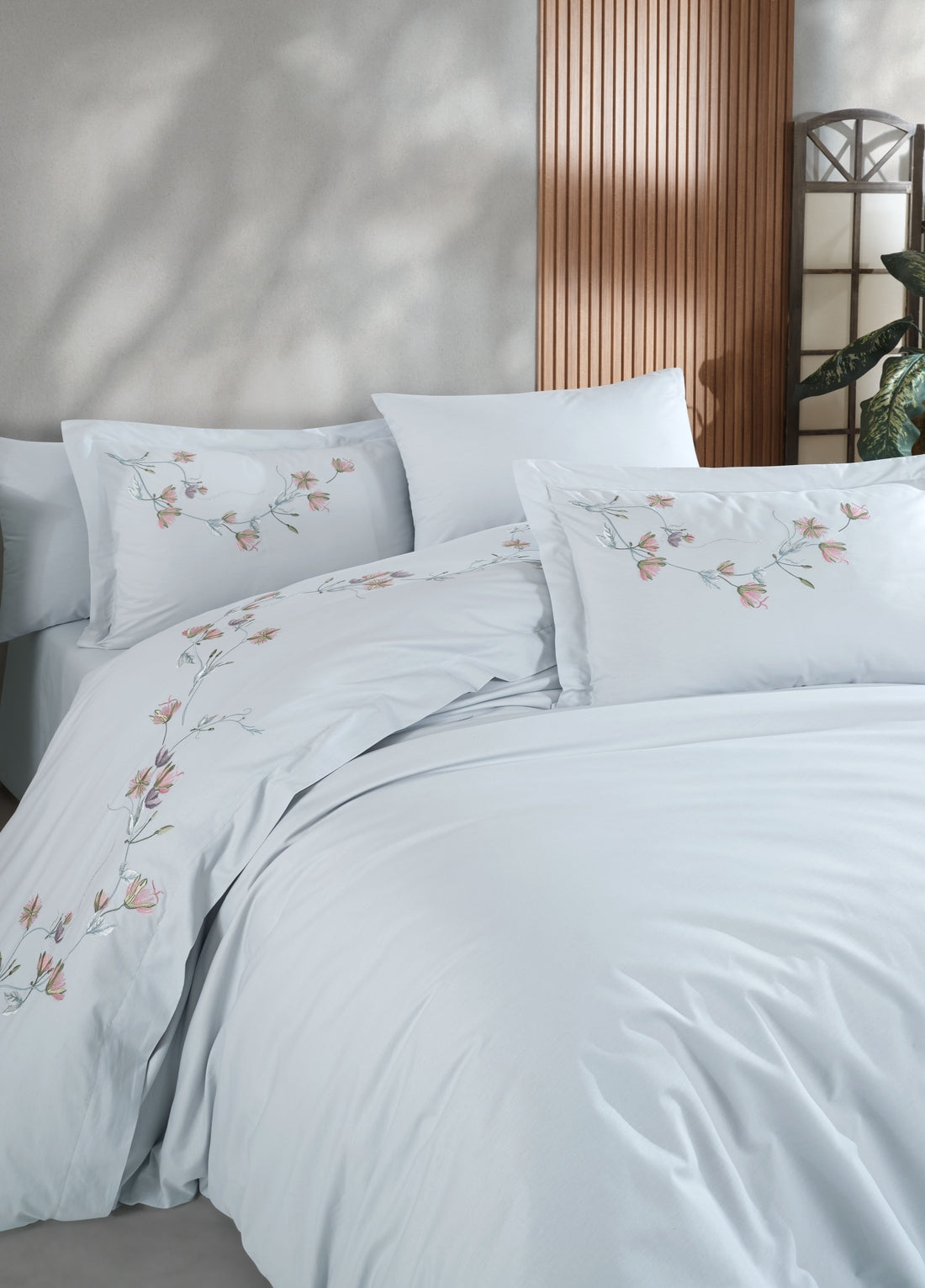 Комплект пододеяльников из атласного поплина с вышивкой Carmen - Мальдивский