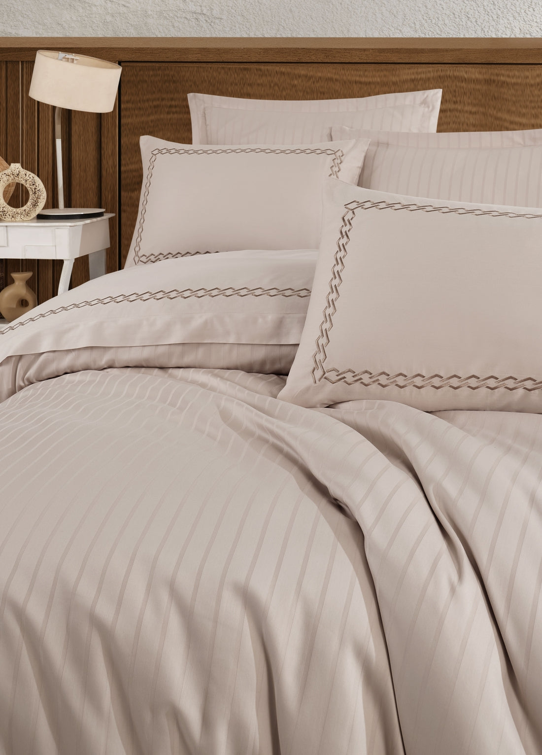 Nüans Nakışlı Pamuk Saten Yollu Nevresim Takımı - Bej