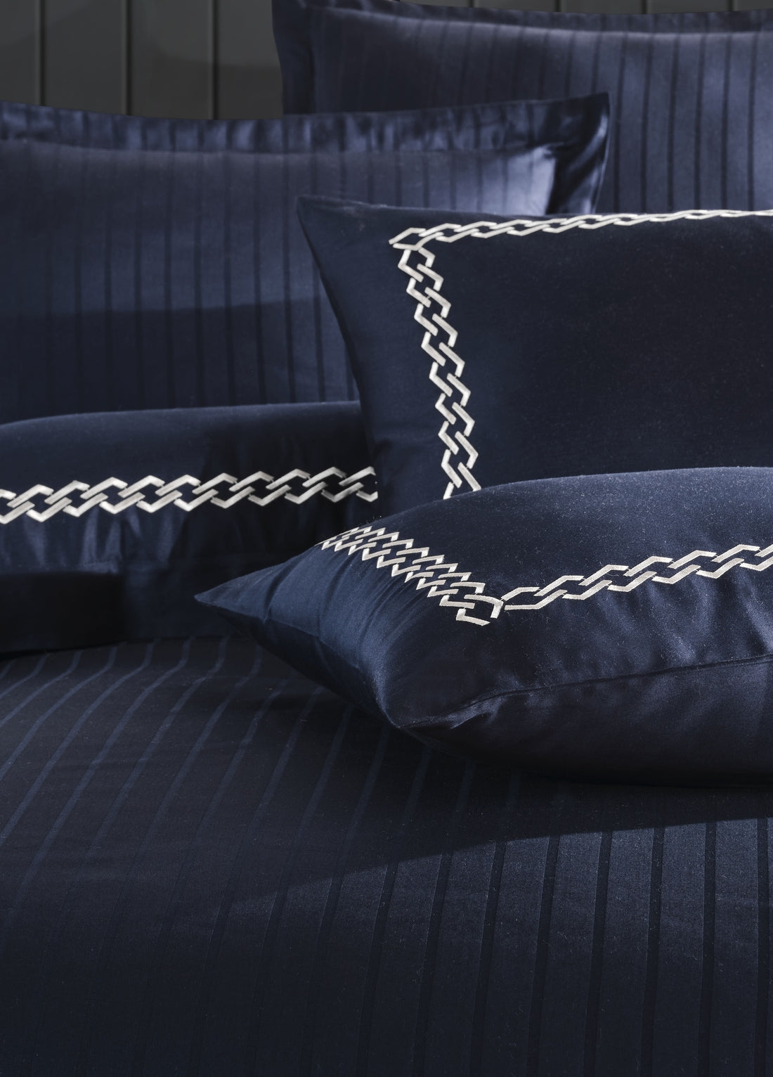 Nüans Pamuk Saten Çift Kişilik Nevresim Takımı - Lacivert