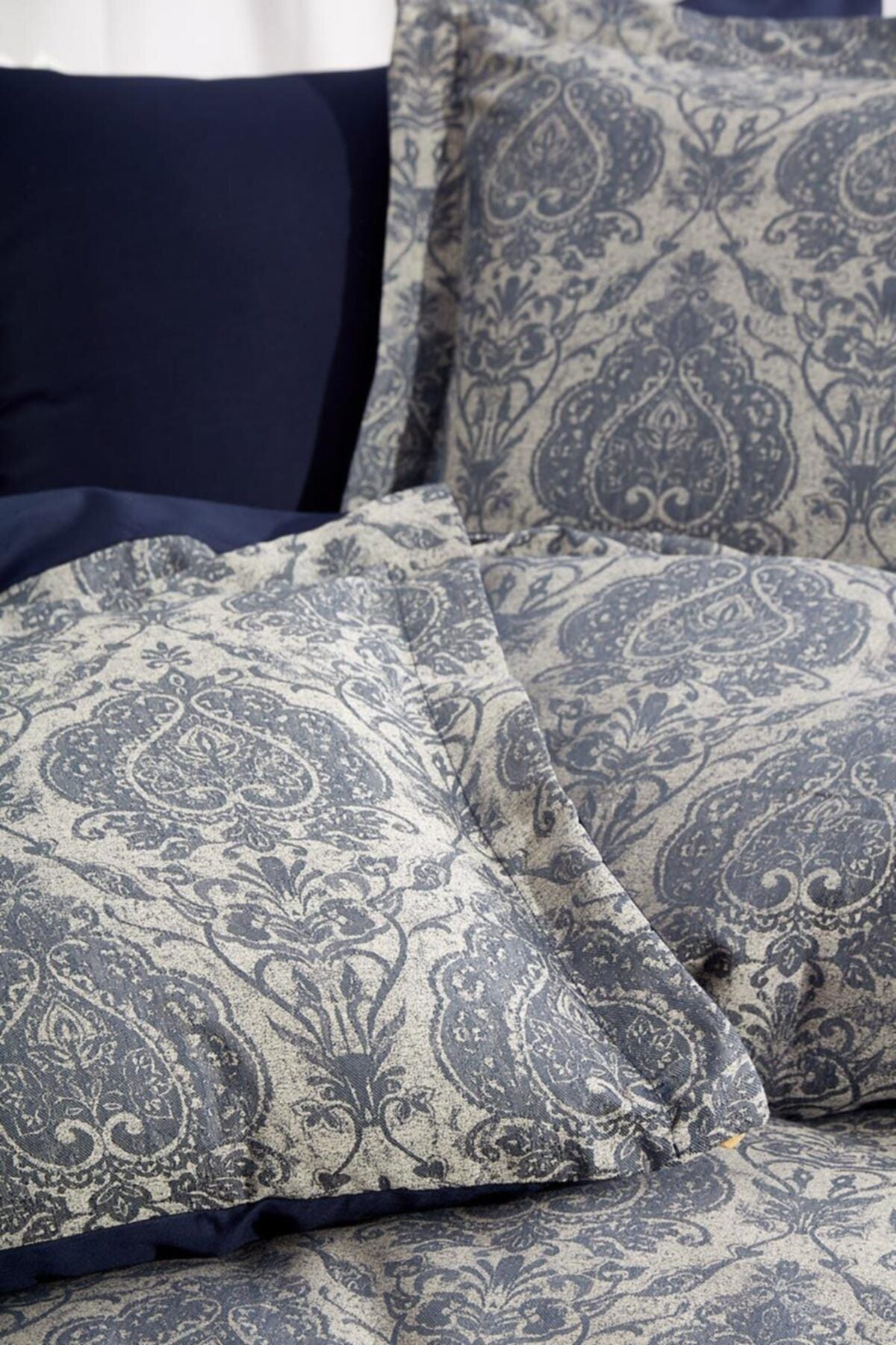 Pamuk Saten Jakarlı Çift Kişilik Nevresim Takımı - Carolina Lacivert