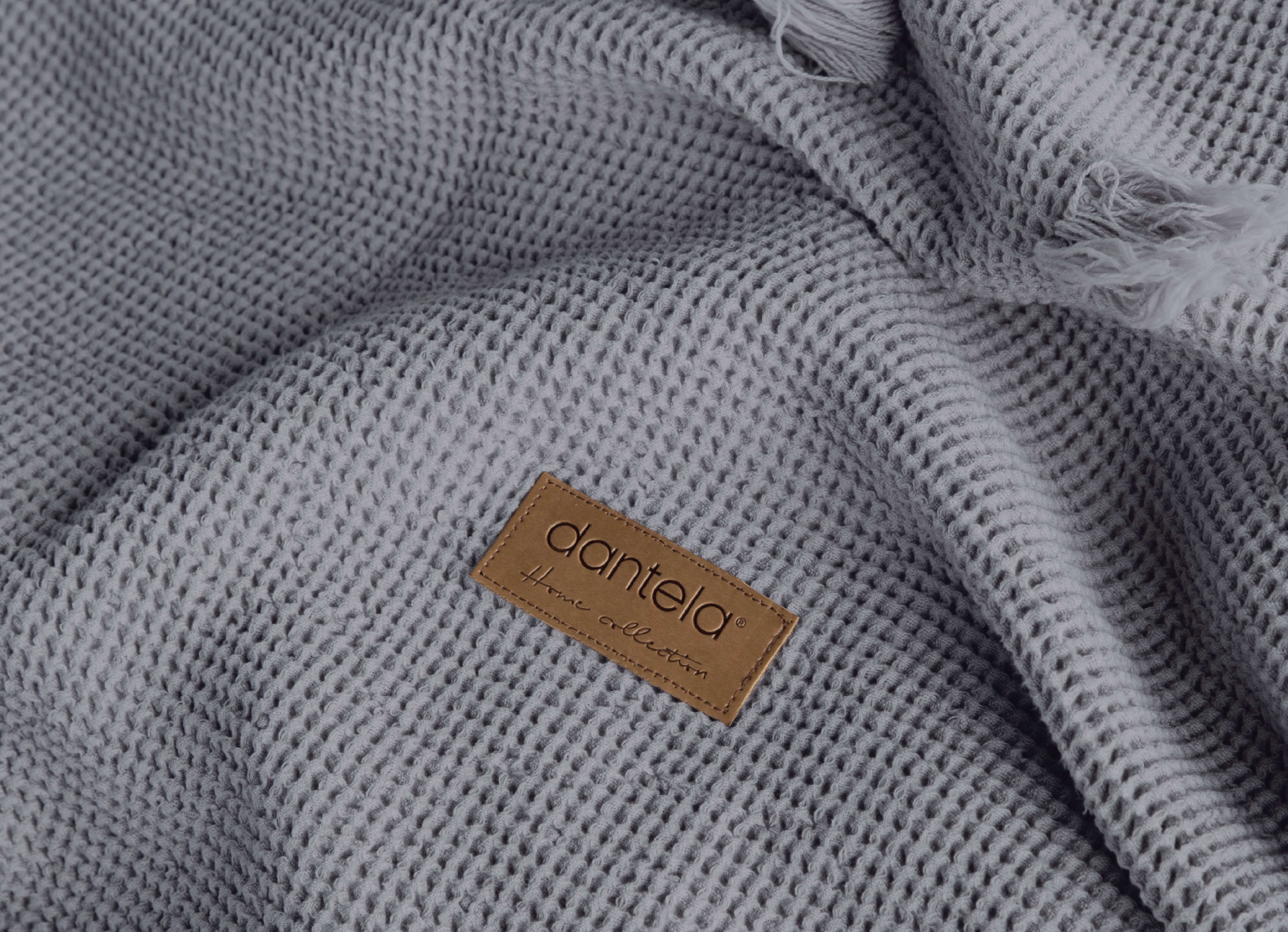 Plume Ponponlu Yatak Örtüsü - Açık Gri