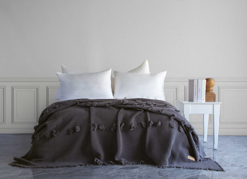 Plume Ponponlu Yatak Örtüsü - Antrasit