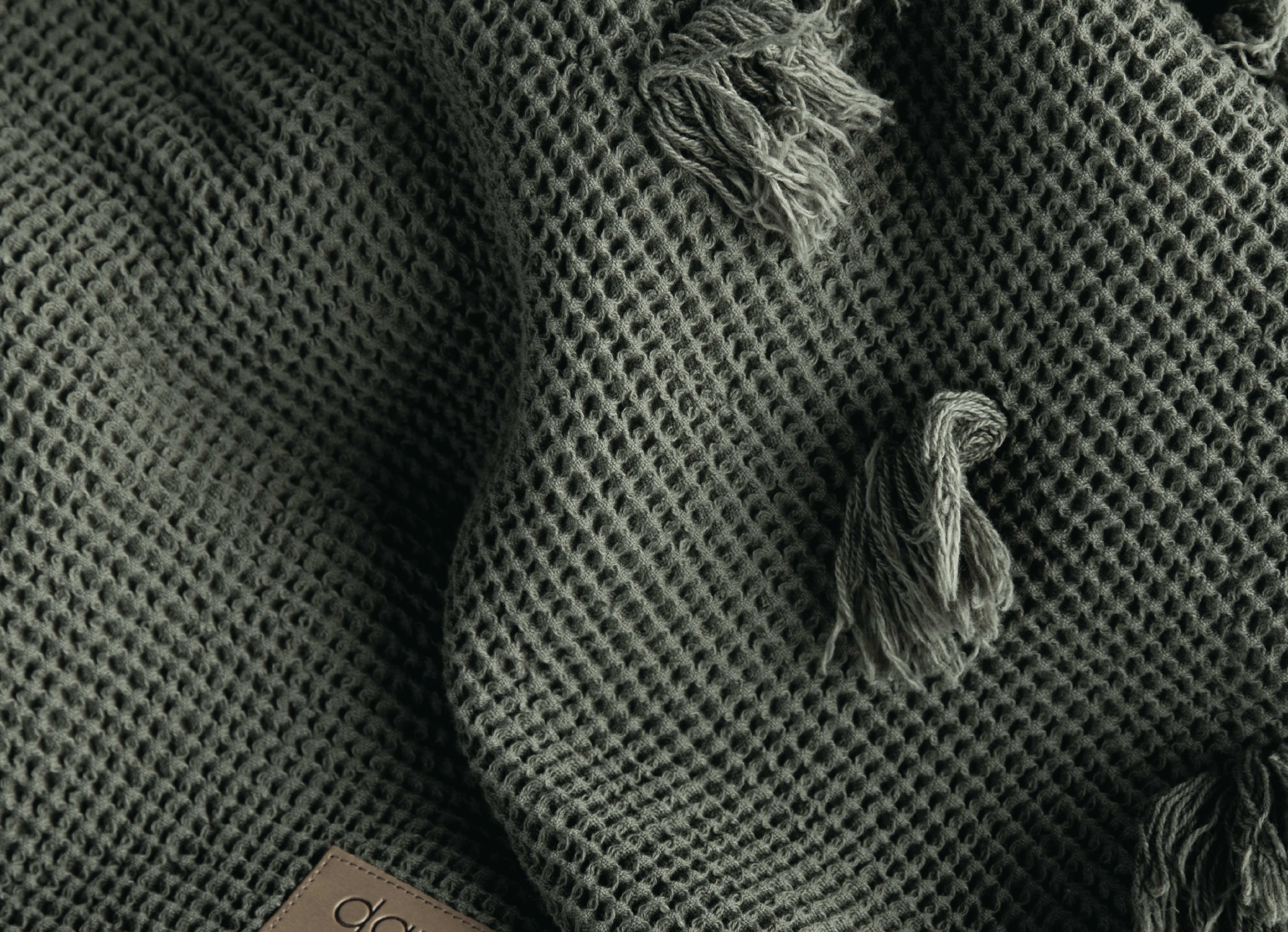 Plume Ponponlu Yatak Örtüsü - Haki