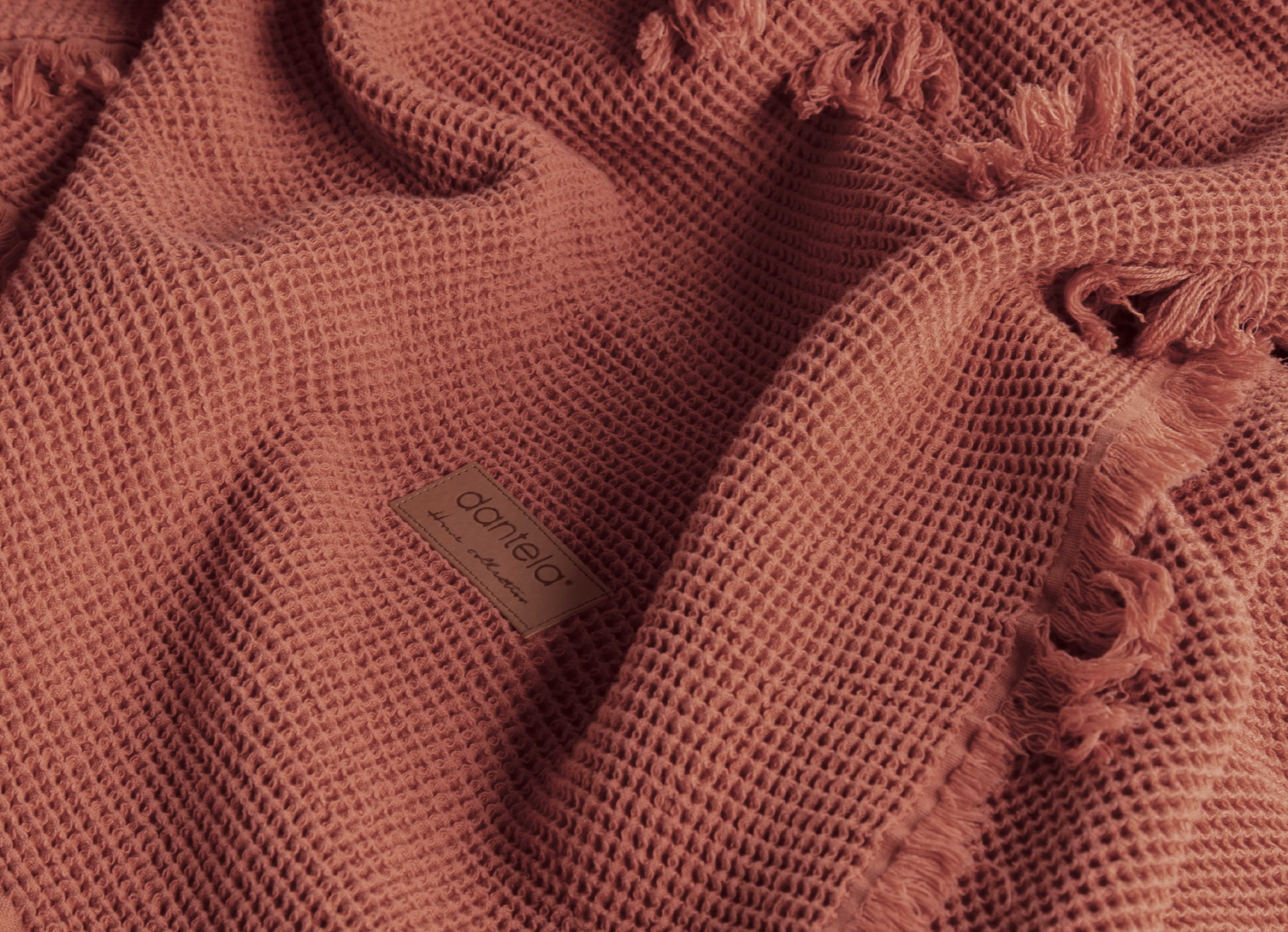 Plume Ponponlu Yatak Örtüsü - Kiremit