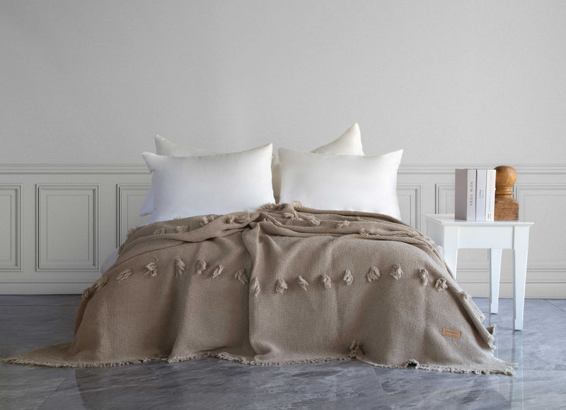 PlumePonponlu Yatak Örtüsü - Koyu Bej