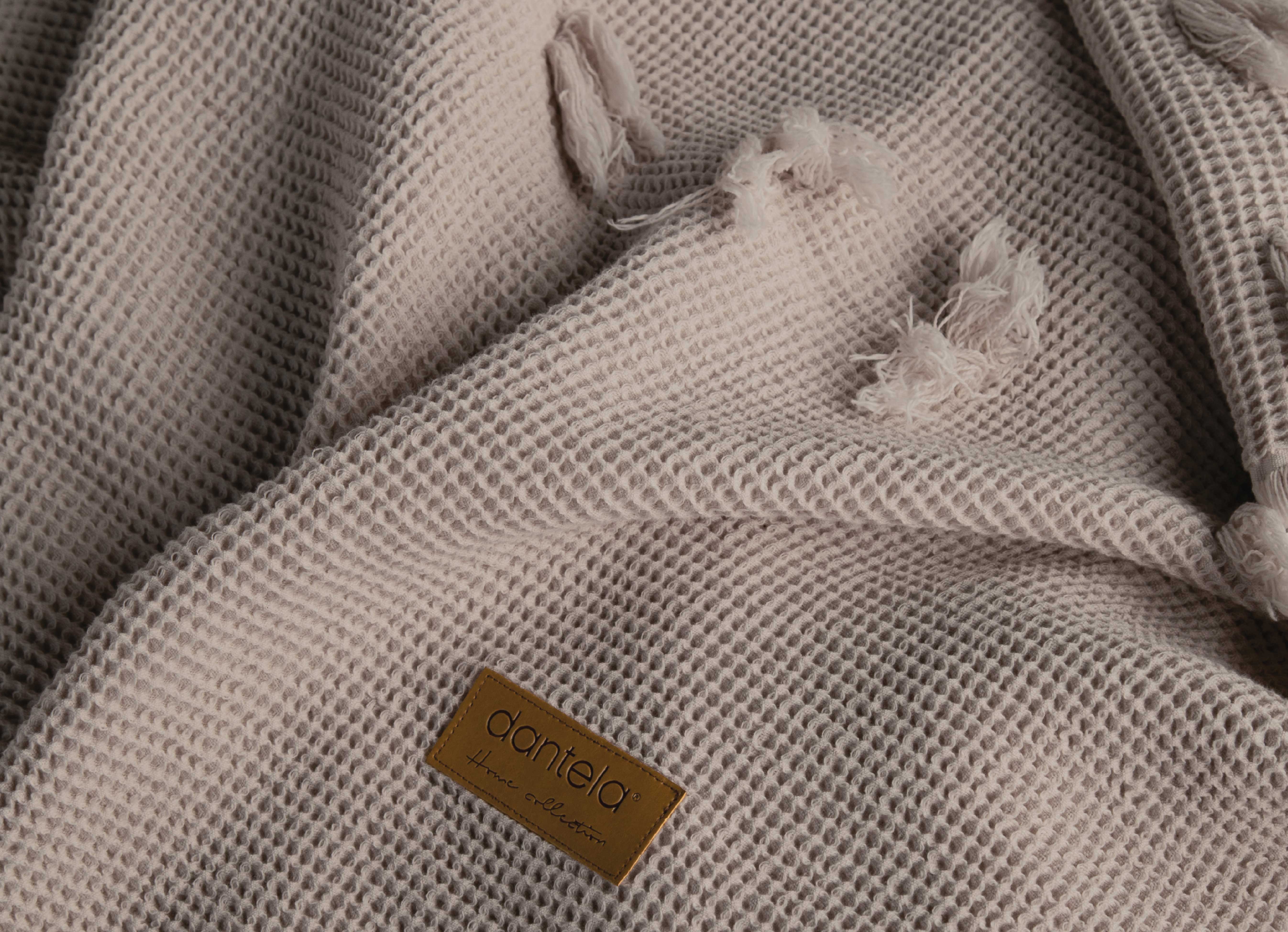 PlumePonponlu Yatak Örtüsü - Koyu Bej