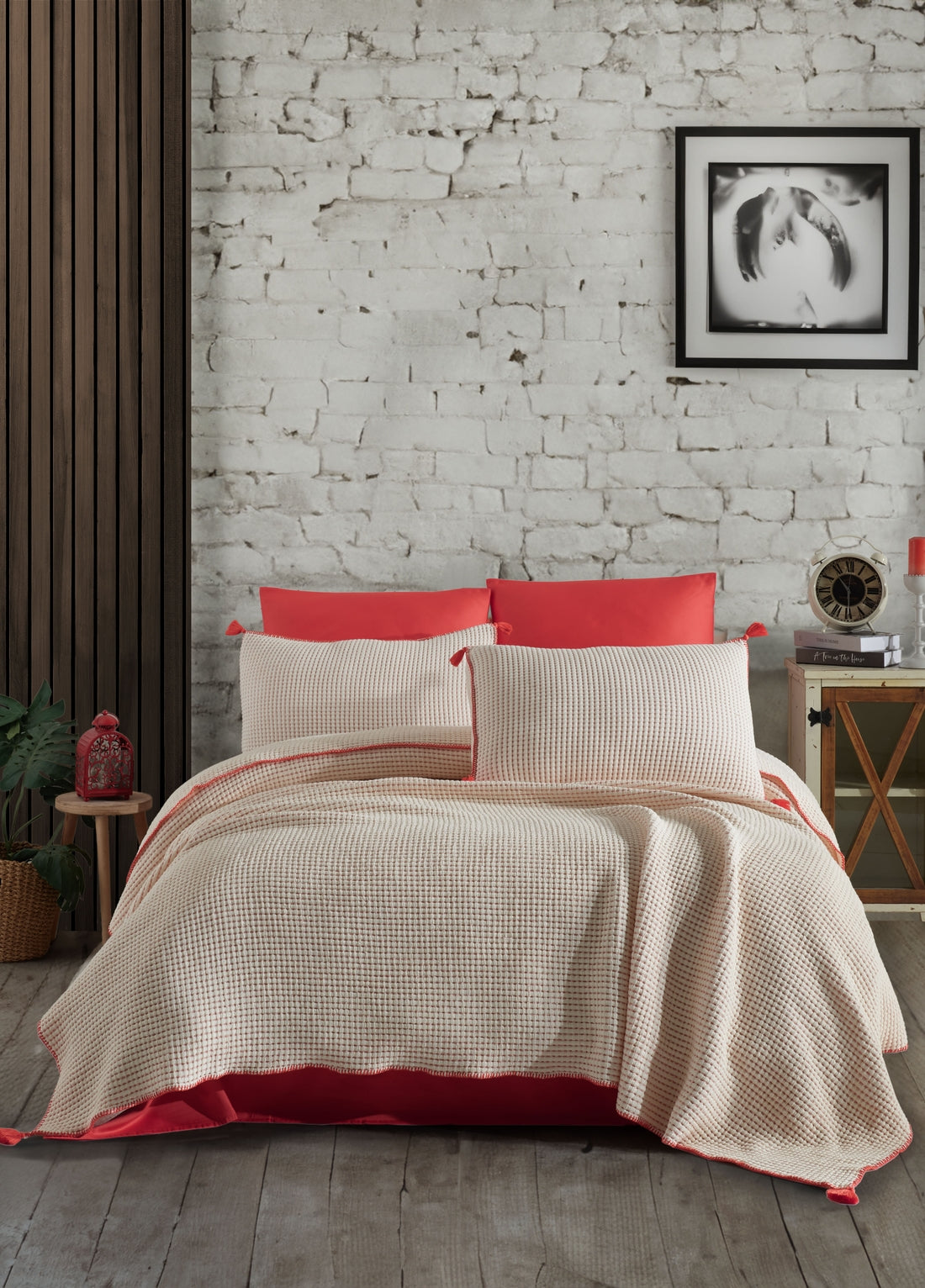 Drina Tek Kişilik Püsküllü Yatak Örtüsü Seti - Mercan