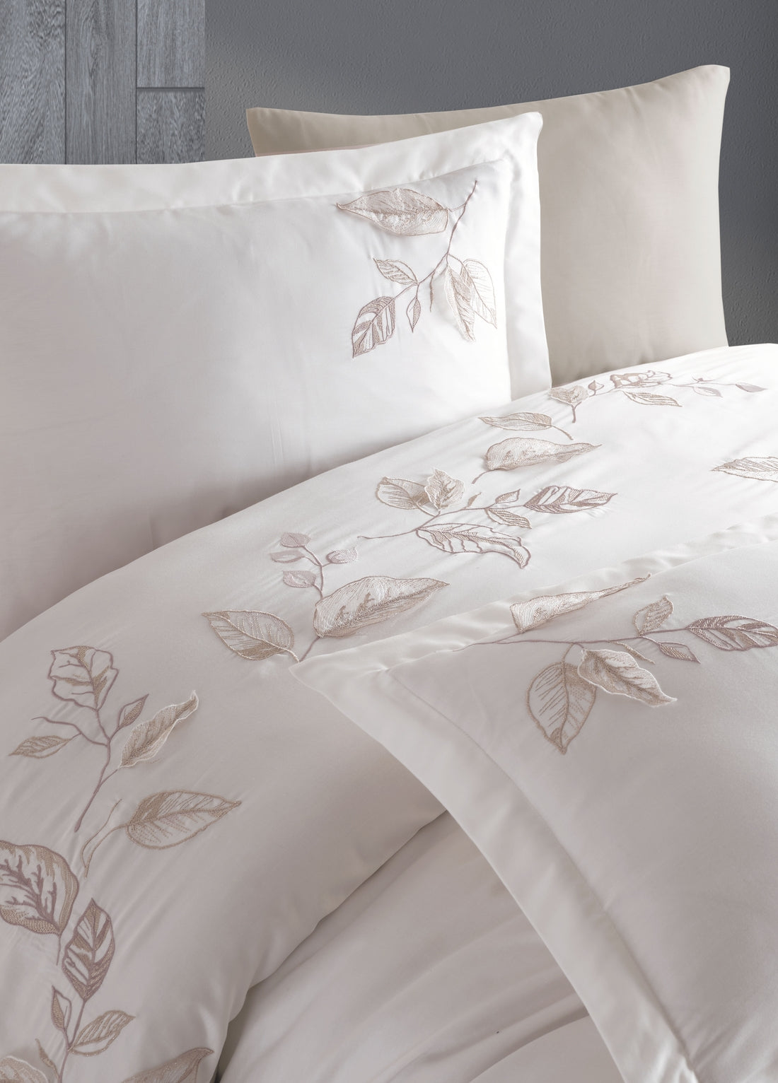 Tutku Nakışlı Nevresim Takımı - Krem