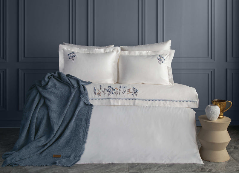 Veria Nakışlı El-İşi Nevresim Takımı&Pike Seti - Lacivert