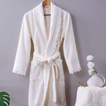 Cındy Tekli Pamuklu Güpürlü Bornoz Seti