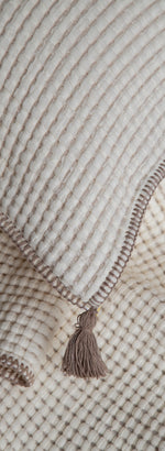 Drina Çift Kişilik Püsküllü Yatak Örtüsü & Pike Takımı - Bej