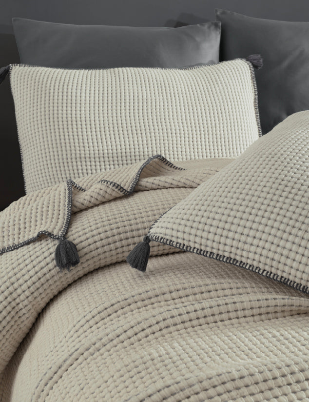 Drina %100 Pamuk Çift Kişilik Püsküllü Müslin Yatak Örtüsü & Pike Seti Antrasit