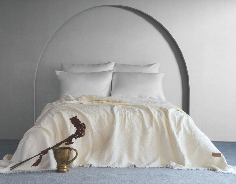 Lumia Etnik Desen Yatak Örtüsü - Krem