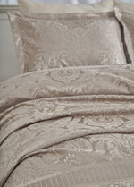 Жаккардовое покрывало Hazel Chenille - Норка